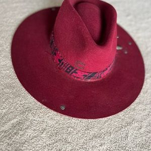 Charlie 1 Horse felt hat Women’s size Medium